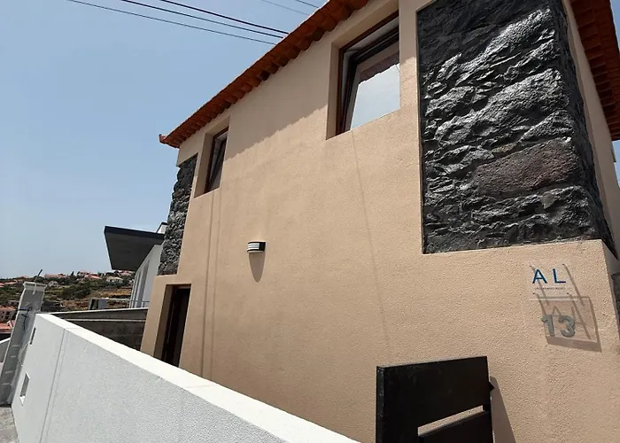 Tini's House Madeira 公寓 *