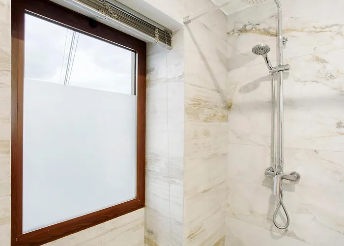 Tini's House Madeira * 加乌拉