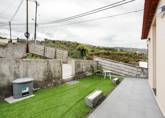 Tini's House Madeira Apartment *